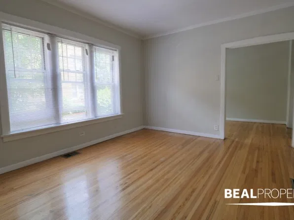 622.5 W Barry Ave #S3, Chicago, IL 60657