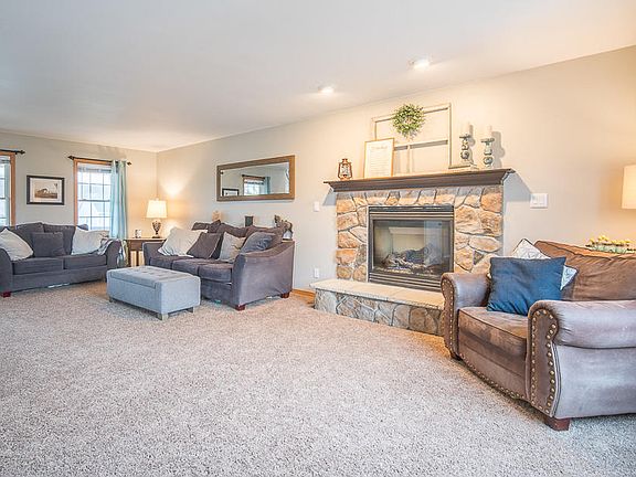 5th image of 8983 S River Edge Dr