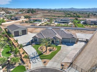 16527 Via Los Caballeros, Riverside, CA 92504