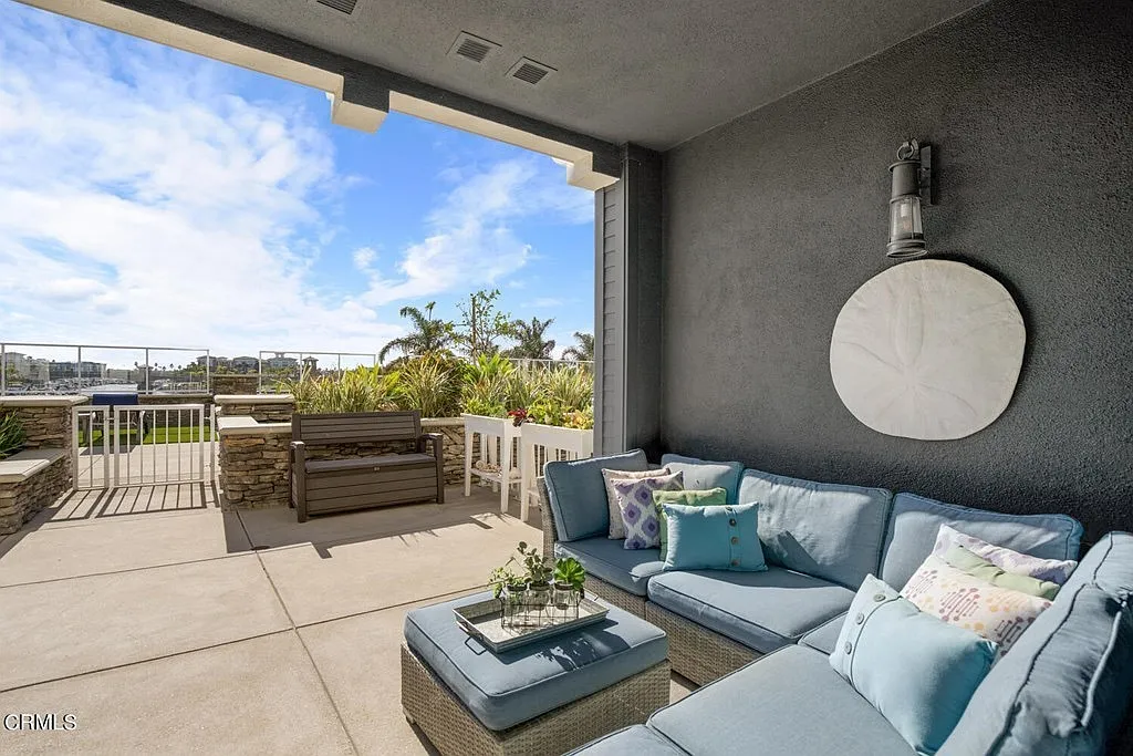 Tradewinds Dr, Oxnard — Photo 1
