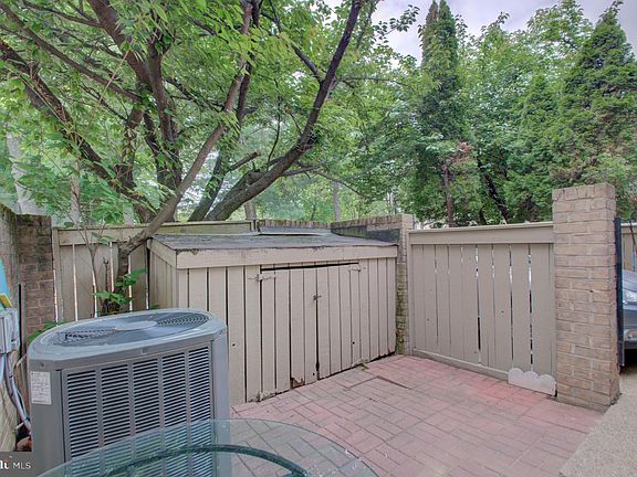 4th image of 9535 Copps Hill Dr