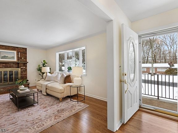 3rd image of 134 Rutgers Ave