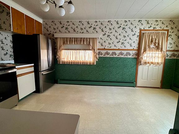 4th image of 328 N Lincoln Ave