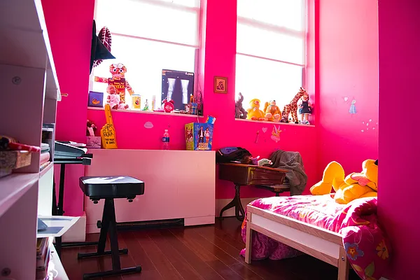 Sold by aptsandlofts.com | media 23