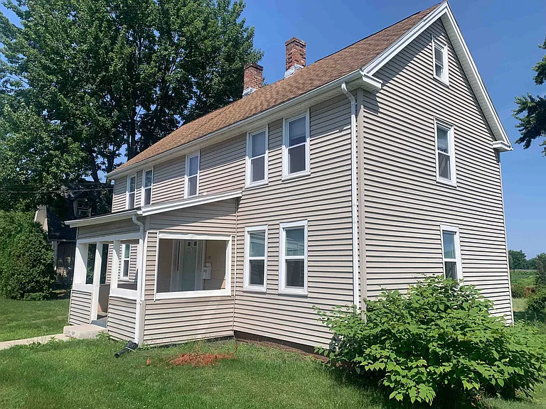 321 Bridge St — Photo 16