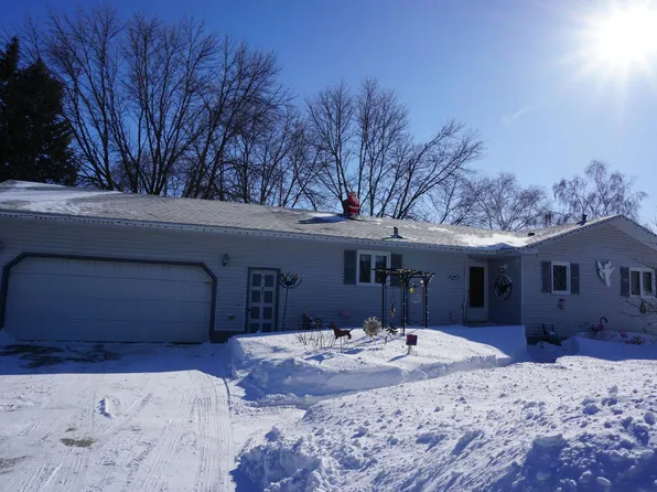 408 7th St NE, Barnesville, MN 56514