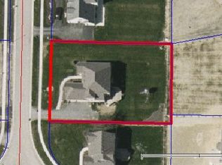 5815 Sherwood Cir, Monclova, OH
