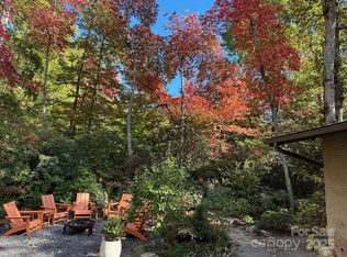 48 Walkertown Rd, Black Mountain, NC 28711