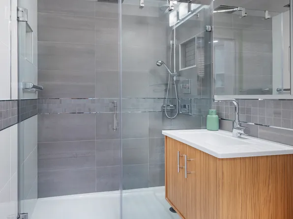 5700 Arlington Avenue image 11 of 12