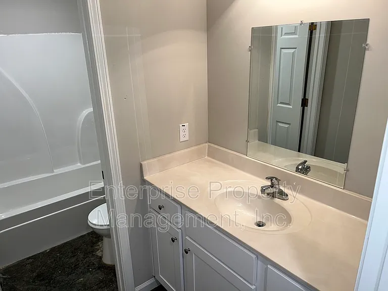 2645 Mirror Ave — Photo 16