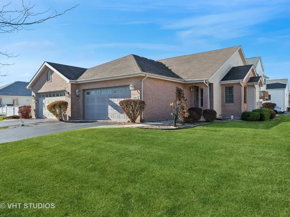 1364 Trail Side Dr, Beecher, IL 60401