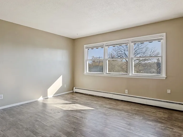 207 Maple Street — Photo 8