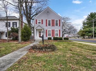 121 N Aurora St, Collinsville, IL 62234