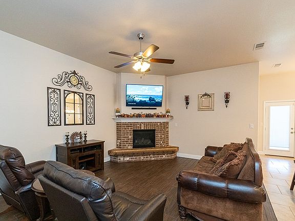 5th image of 1319 Corral Dr