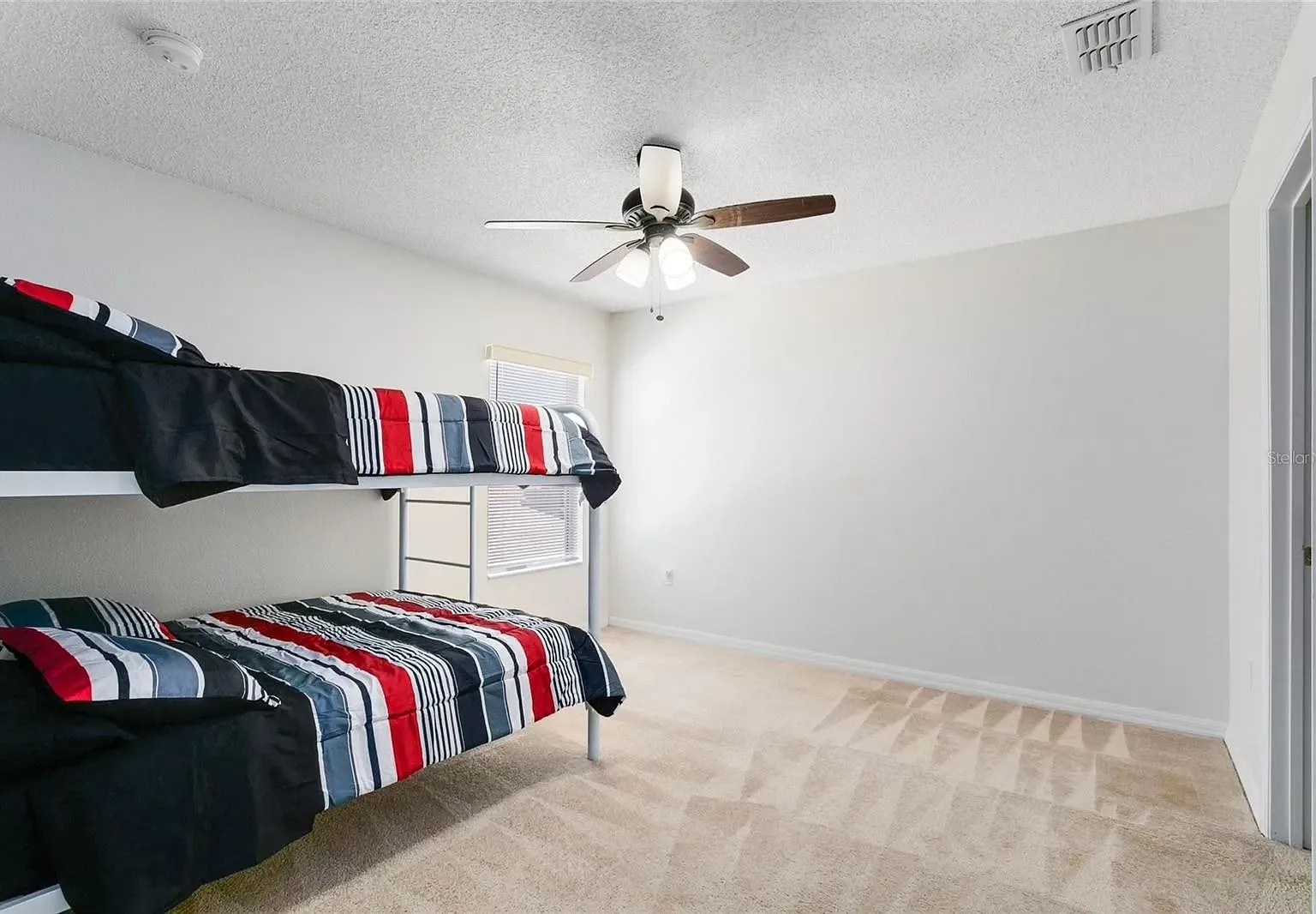 4056 Meadowlark Dr — Photo 2
