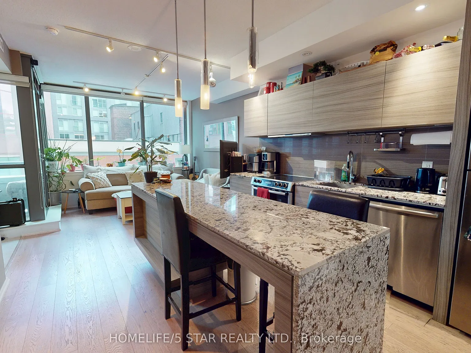 2 bed, $2,500 — Photo 2