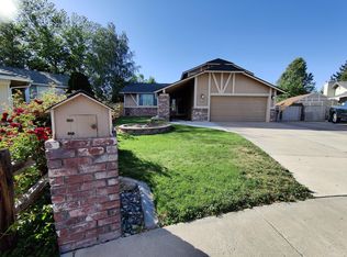 1740 Crossing Ct, Sparks, NV