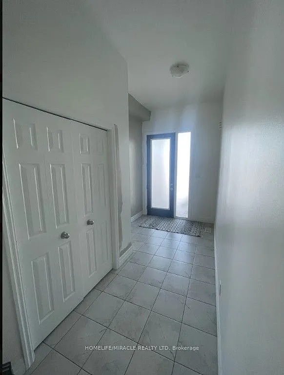 3 bed, $3,050 — Photo 4
