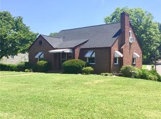 859 Fenimore St, Winston Salem, NC 27103