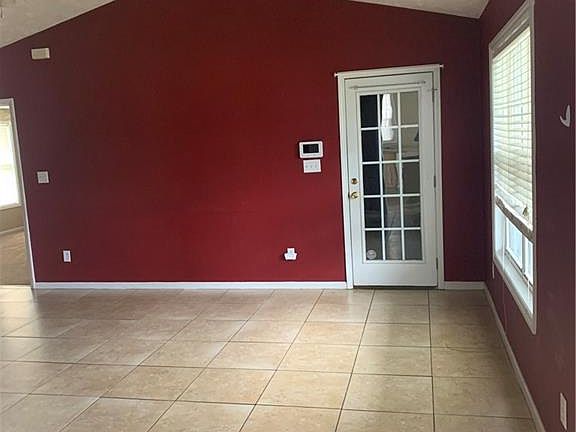 2nd image of 483 Northwoods Dr