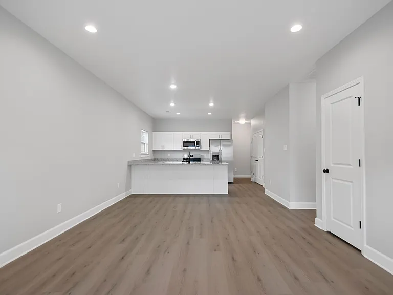 2311 Nichols Rd — Photo 15