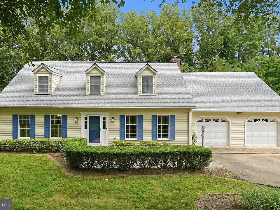 1st image of 5728 Pendleton Ln