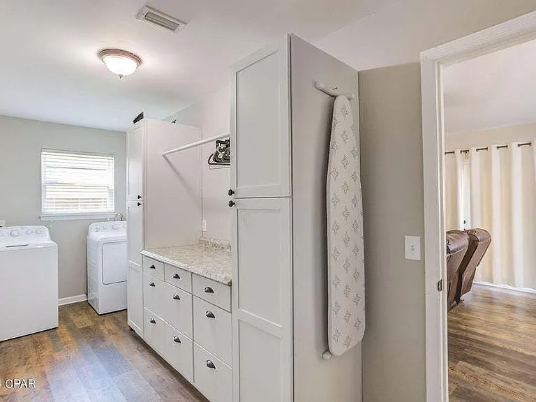 8107 Heritage Woods Ln — Photo 27