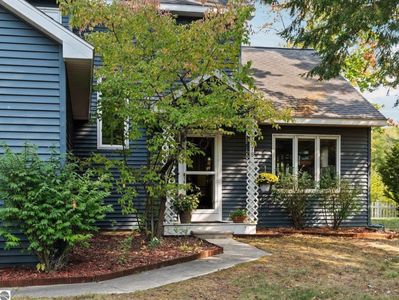 7878 Outer Dr S, Traverse City, MI, 49685