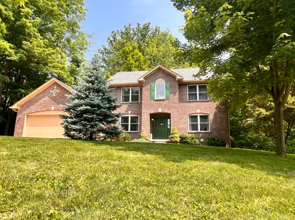 2002 Grey Fox Ct, Martinsville, IN 46151