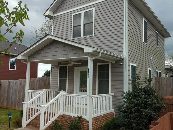 932 3rd Street Pl SW, Hickory, NC 28602