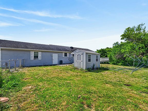 5th image of 9453 Florence Hill Rd