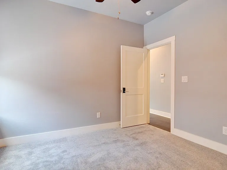 2514 Forest Park Blvd — Photo 30