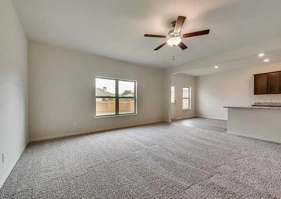 4 bed, 2209 sqft, $2,299 — Photo 2