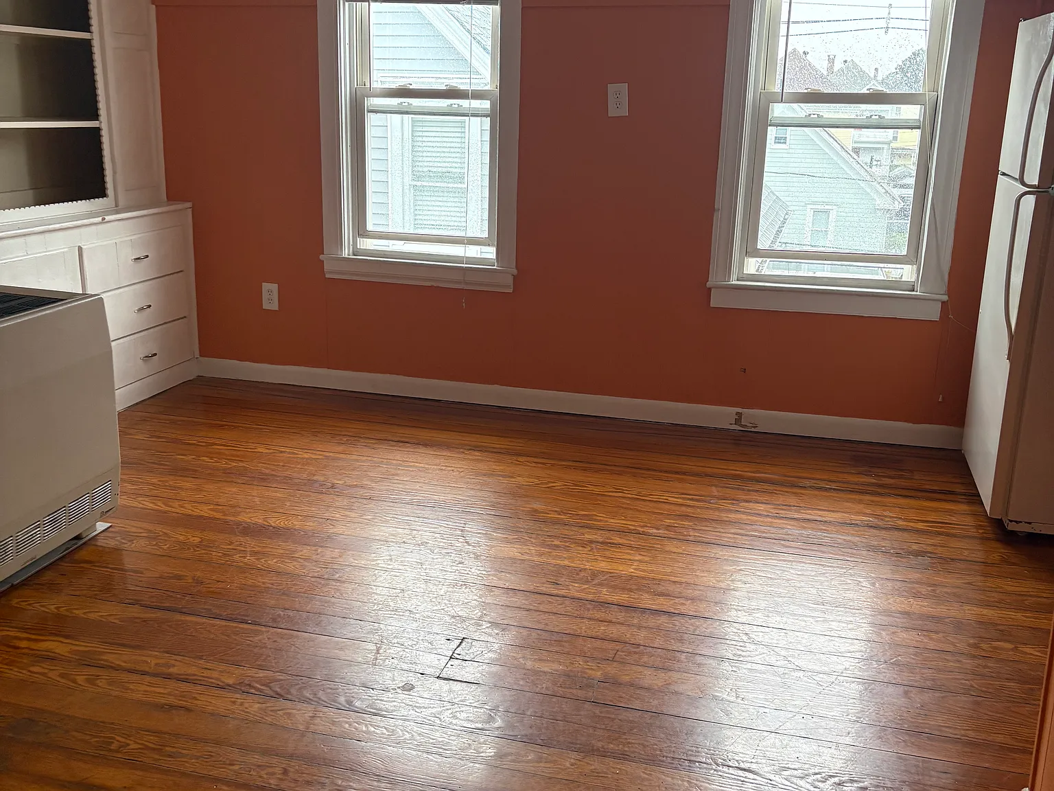 2 bed, 750 sqft, $1,400 — Photo 2
