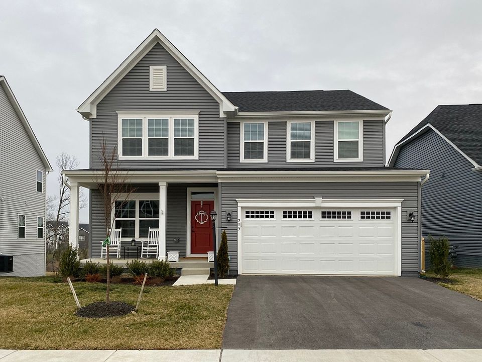 1st image of 215 Patriot St