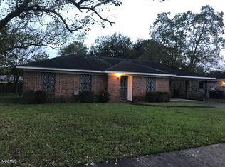 3716 Alandale St, Pascagoula, MS 39581