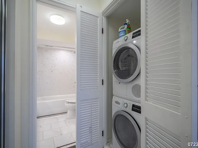 415 South St #1402 — Photo 19