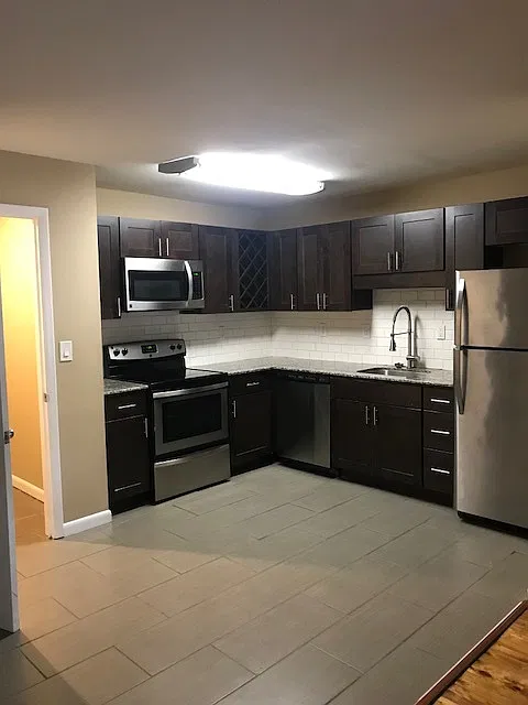 321 Monroe St — Photo 2