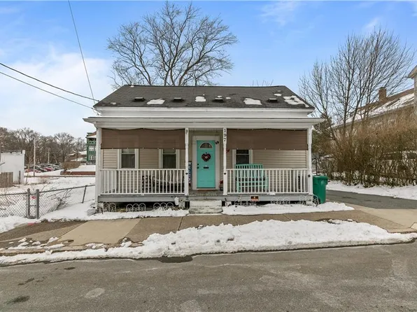 197 Church St, Woonsocket, RI 02895