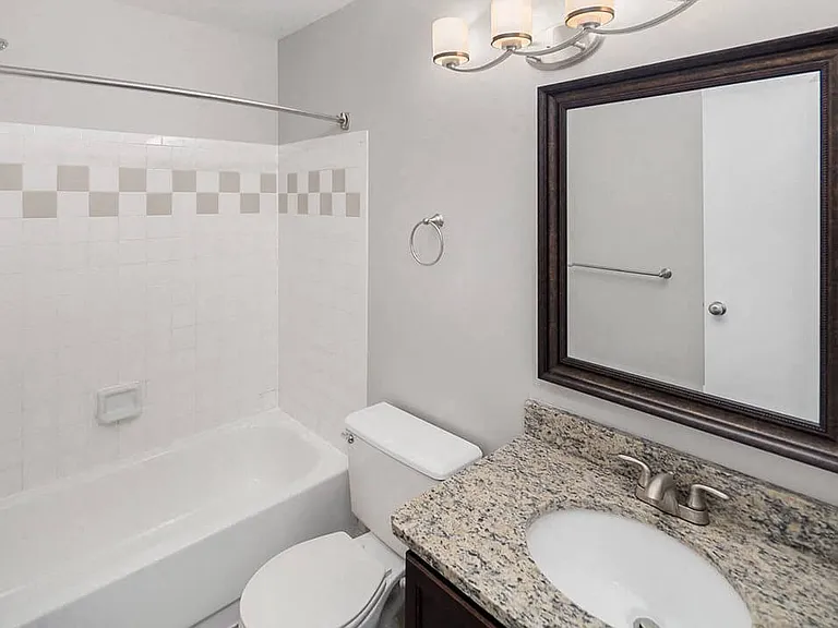 Large Bathrooms To Make Getting Ready in The Morning a Breeze