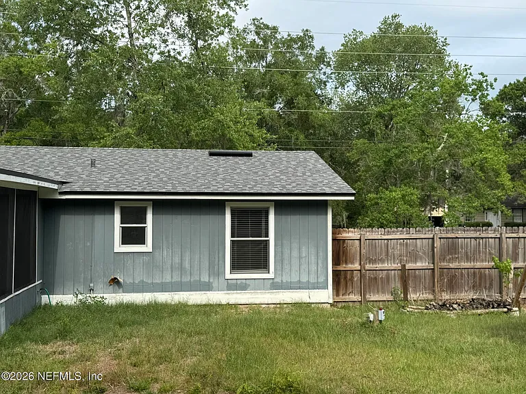 2120 Blair Rd S — Photo 40