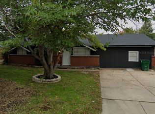 3236 Harris Ln, Haltom City, TX 76117