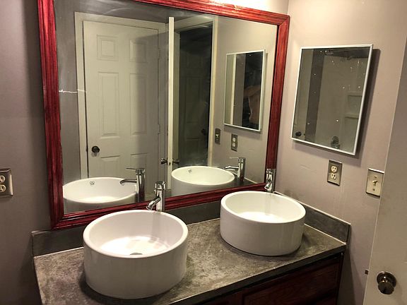 4th image of 6258 Hyland Dr