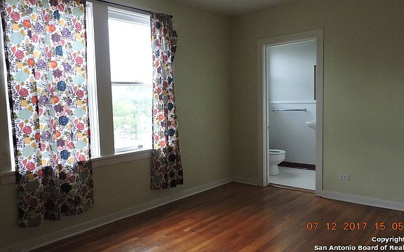 5th image of 941 Sutton Dr