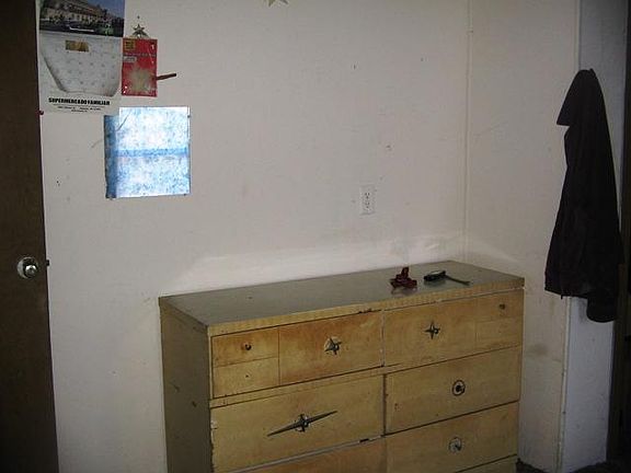 4th image of 716 SE Askew Ave