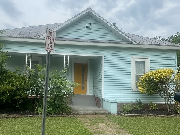 1507 Davis St — Photo 1