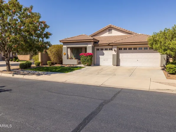 8836 W Midway Avenue, Glendale, AZ 85305