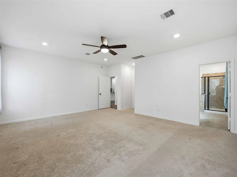 7627 Coral Key Dr — Photo 19