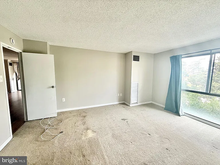 250 S Reynolds St #304 — Photo 17