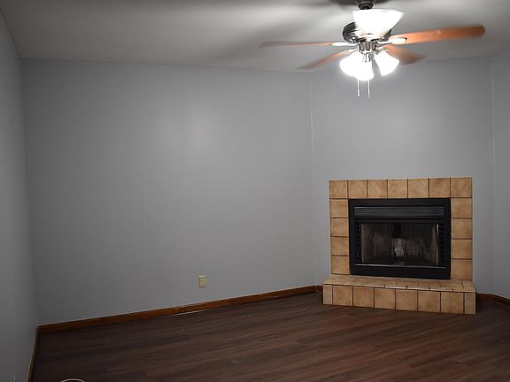 3rd image of 658 Plainfield Ave